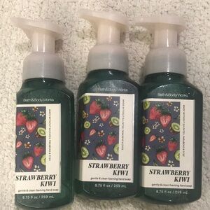 Bath & Body Works- Strawberry Kiwi